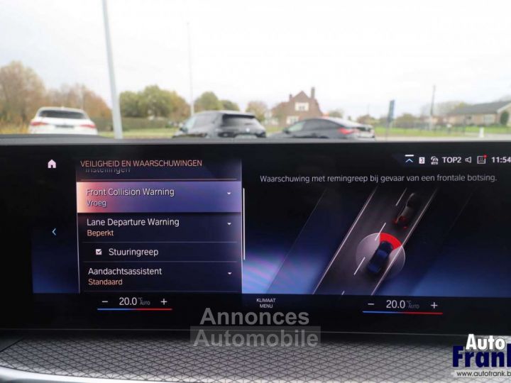 BMW i4 40 M-SPORT TREKHK CAM HUD 19 NAVI PRO - 35