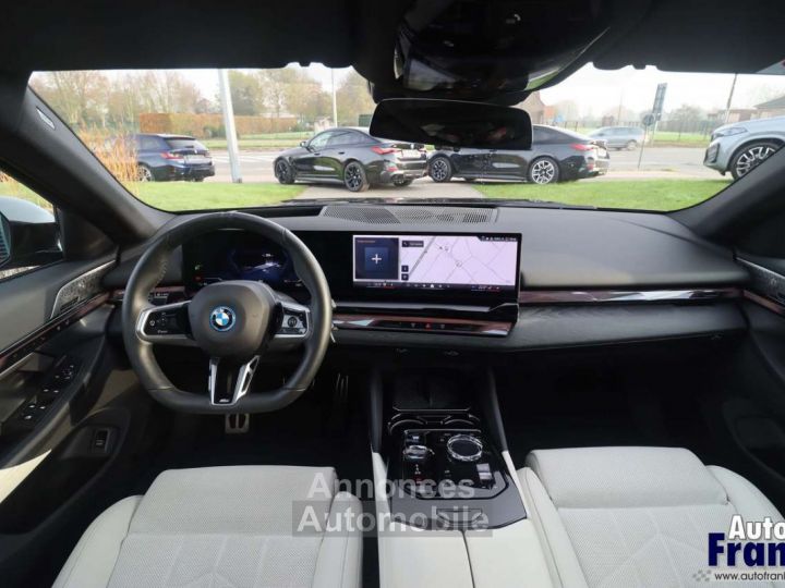 BMW i5 40- M-SPORT TREKHK PANO B&W DRIV PRO 20 - 29