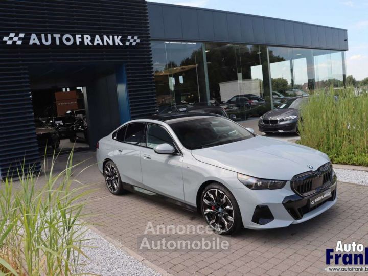 BMW i5 40 M-SPORT FUL PANO TREKHK DRIV+PARK PRO - 9