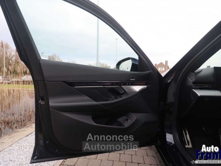 BMW i5 40 M-SPORT PANO 360CAM DRIV+PARK PRO H&K - 21