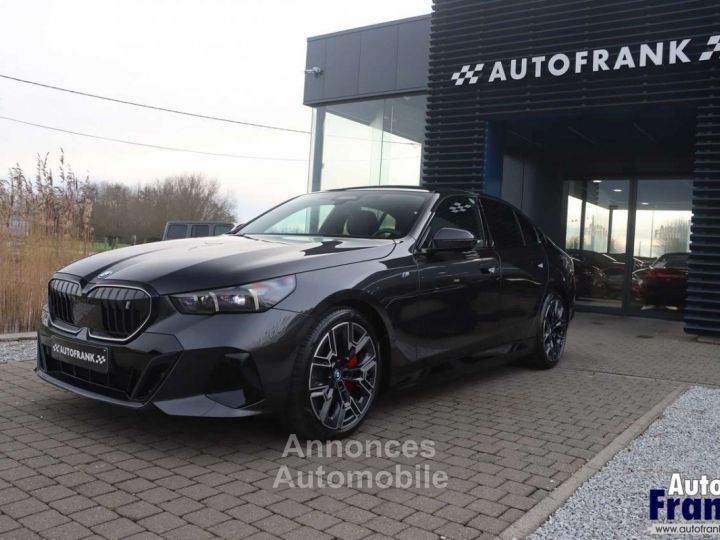 BMW i5 40 M-SPORT PANO 360CAM TREKHK COMFRTZETL - 3