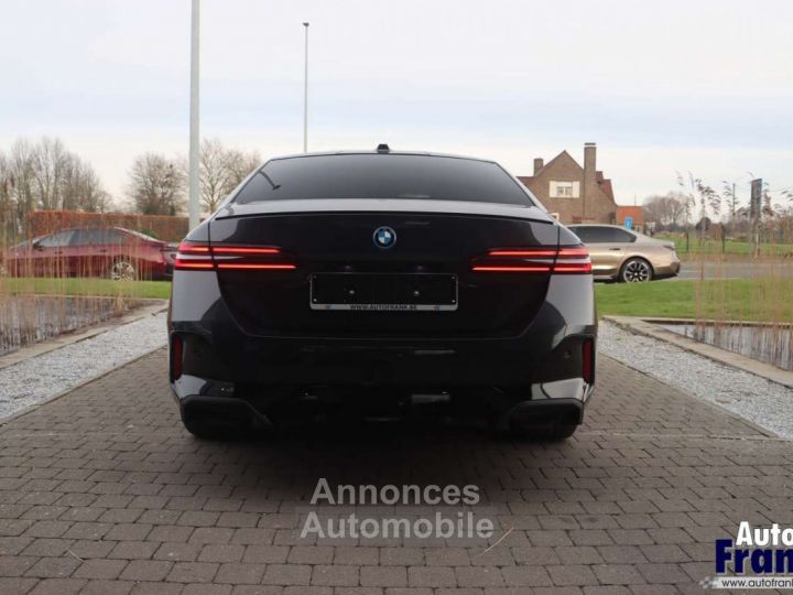 BMW i5 40 M-SPORT PANO 360CAM TREKHK COMFRTZETL - 6