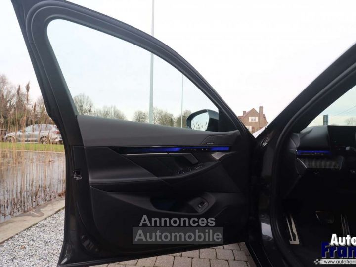 BMW i5 40 M-SPORT PANO 360CAM TREKHK COMFRTZETL - 22