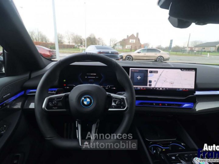 BMW i5 40 M-SPORT PANO 360CAM TREKHK COMFRTZETL - 29