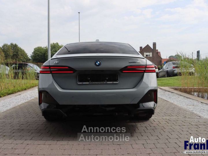 BMW i5 40 M-SPORT-PRO TREKHK DRIV+PARK PRO CARBON - 6