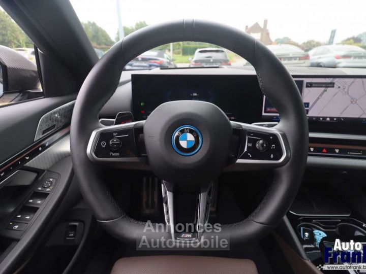 BMW i5 40 M-SPORT-PRO TREKHK DRIV+PARK PRO CARBON - 31