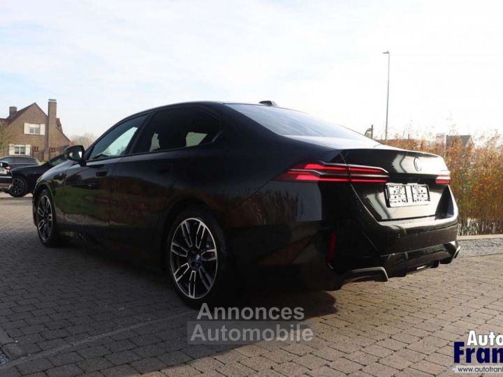 BMW i5 40 M-SPORT TREKHK H&K CAM STUURVRW 19 - 5