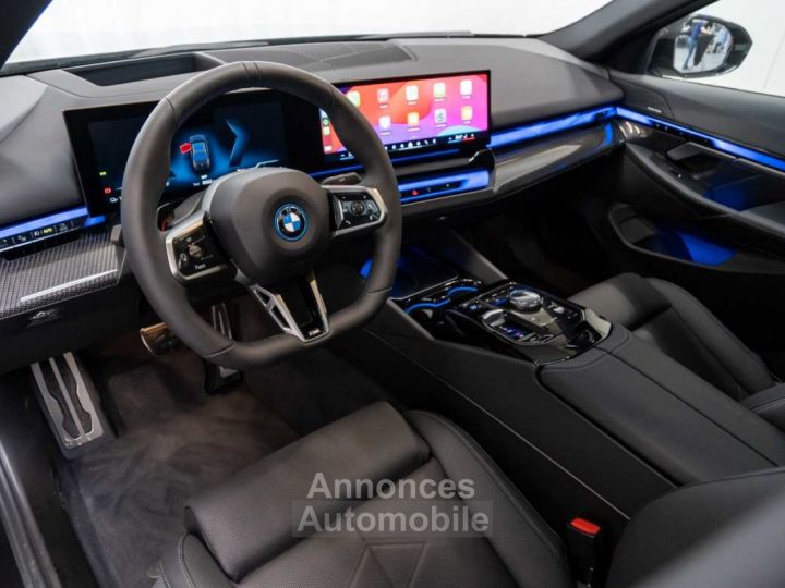 BMW i5 eDrive40 M Sport Pano ACC Trekhaak Shadow Harman - 13