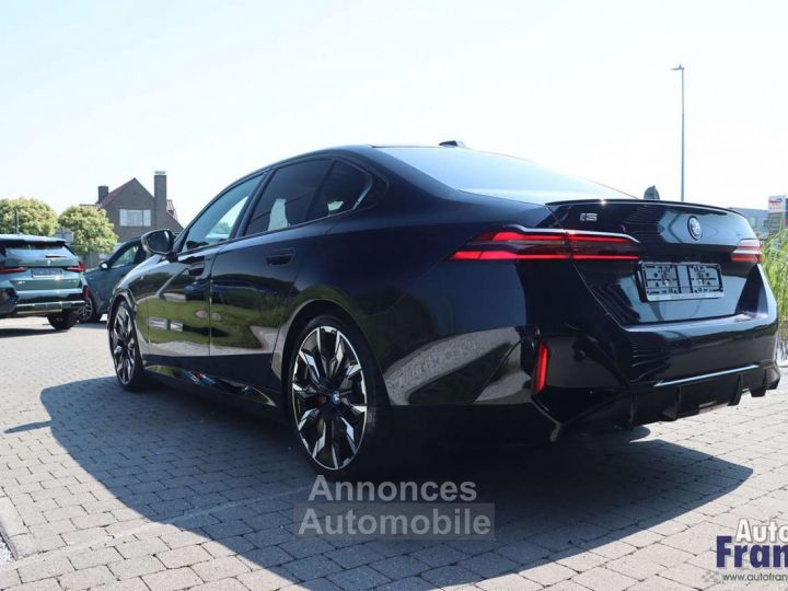 BMW i5 M60 M-SPORT-PRO 360CAM PANO CARBON 21 - 5