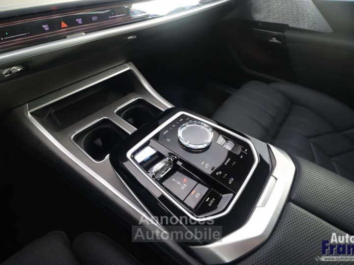 BMW i7 60 M-SPORT EXEC DRIVE PRO LOUNGE SEATS 21 - 49