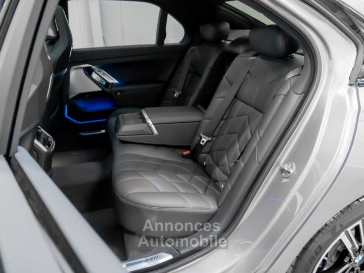 BMW i7 xDrive60 M Sport Pro Massage SkyLounge Bowers ACC - 18