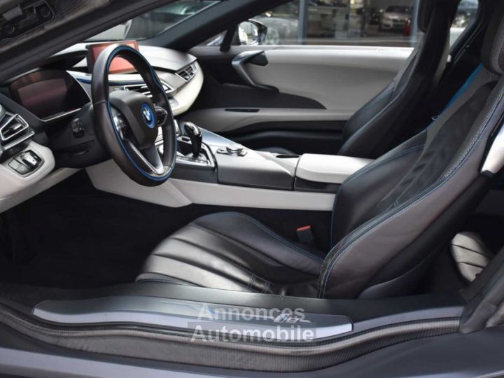 BMW i8 Coupé HUD Harman Kardon LED - 12