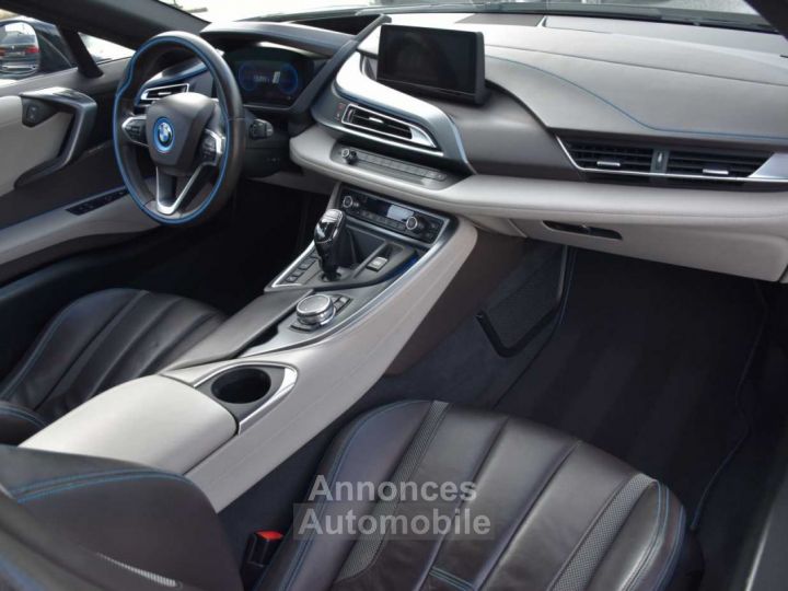 BMW i8 Coupé HUD Harman Kardon LED - 16