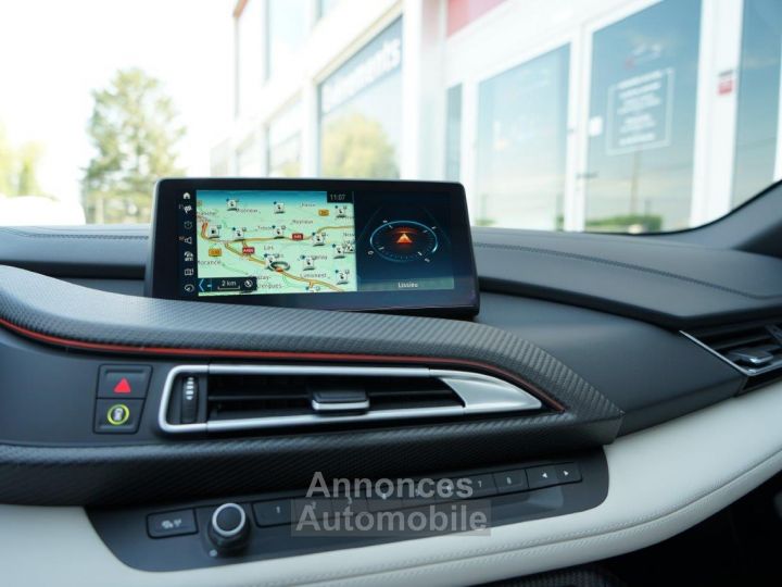 BMW i8 ROADSTER 374 BVA6 - Première Main - Carbone - Harman Kardon - Laser - HUD - Caméra 360° - 43