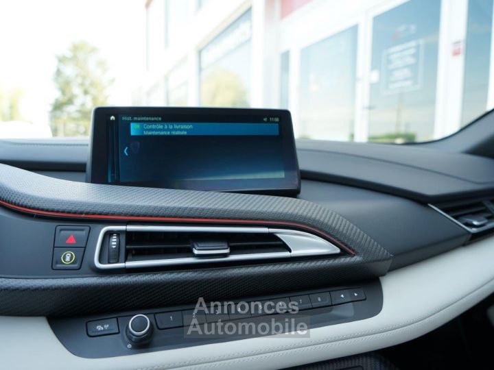 BMW i8 ROADSTER 374 BVA6 - Première Main - Carbone - Harman Kardon - Laser - HUD - Caméra 360° - 45