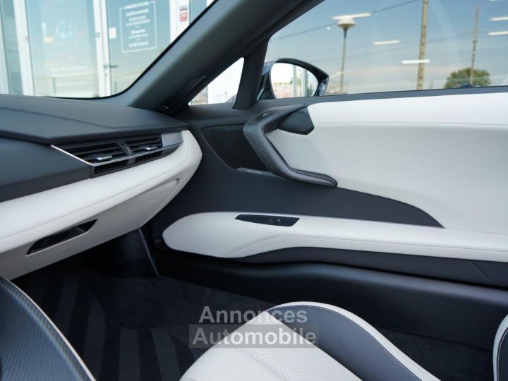 BMW i8 ROADSTER 374 BVA6 - Première Main - Carbone - Harman Kardon - Laser - HUD - Caméra 360° - 32