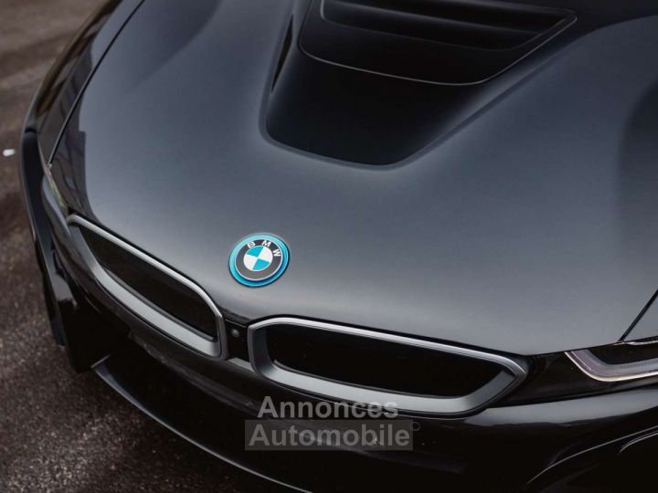 BMW i8 Roadster Vat refundable-Like new - 5