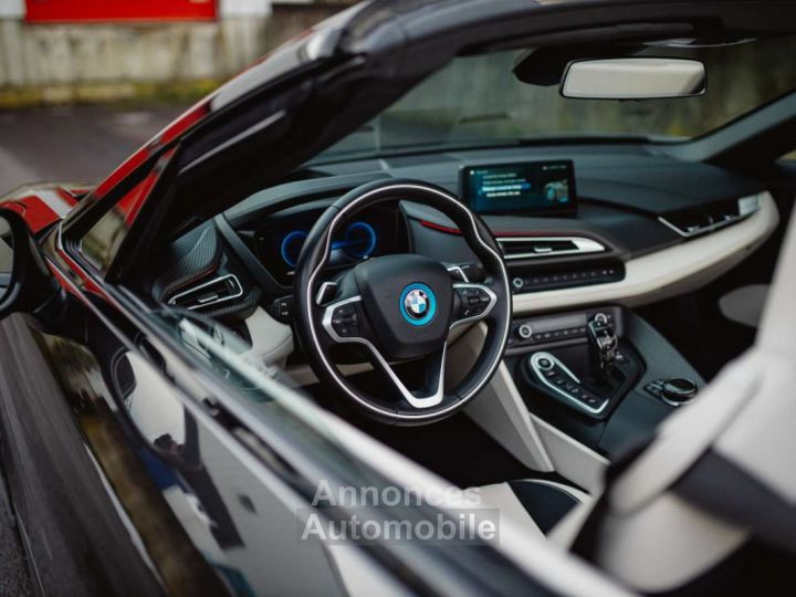 BMW i8 Roadster Vat refundable-Like new - 11