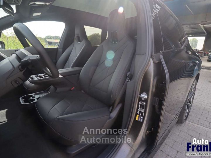 BMW iX 40 M-SPORT PANO TREKHK INCL WINTERSET - 23