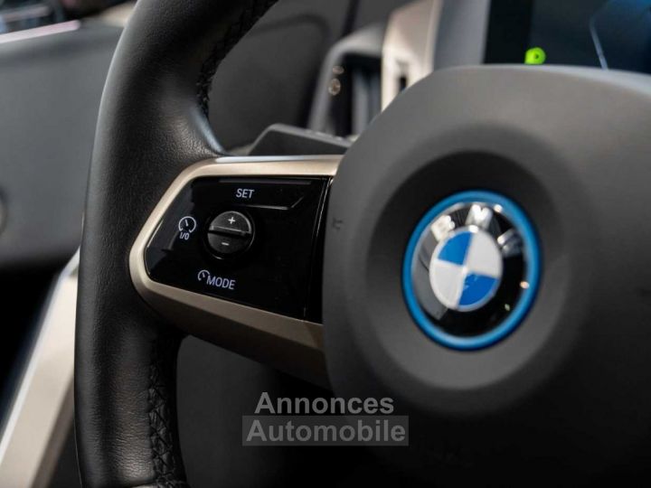 BMW iX 40 xDrive Harman Kardon Trekhaak Keyless ACC LED - 45
