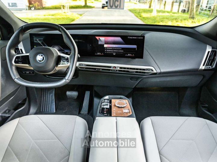 BMW iX xDrive 50 - 26