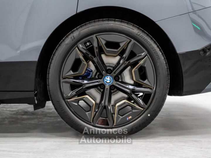 BMW iX xDrive40 Sport Pack Trekh SkyLounge Laser Massage - 48