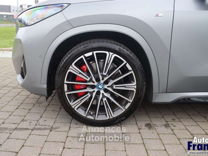 BMW iX1 20 M-SPORT PANO TREKHK 360CAM HUD FULL - 4