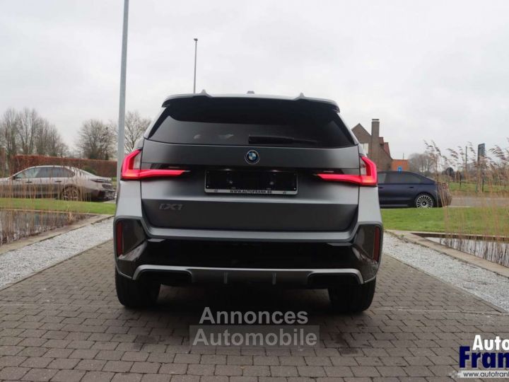 BMW iX1 20 M-SPORT PANO TREKHK 360CAM HUD FULL - 6