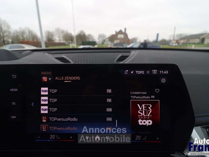 BMW iX1 20 M-SPORT PANO TREKHK 360CAM HUD FULL - 36