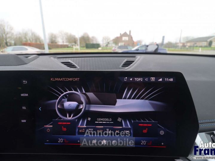 BMW iX1 20 M-SPORT PANO TREKHK 360CAM HUD FULL - 47