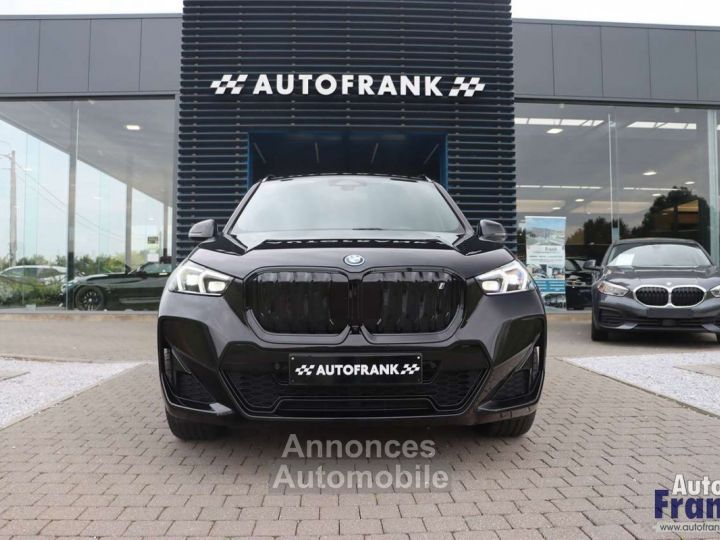 BMW iX1 30 4X4 M-SPORT PANO MEMO 360CAM HUD - 2