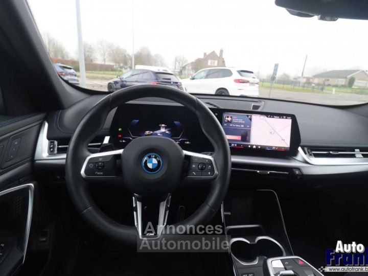 BMW iX1 30 4X4 M-SPORT TREKHK PANO 360CAM MEMO - 29