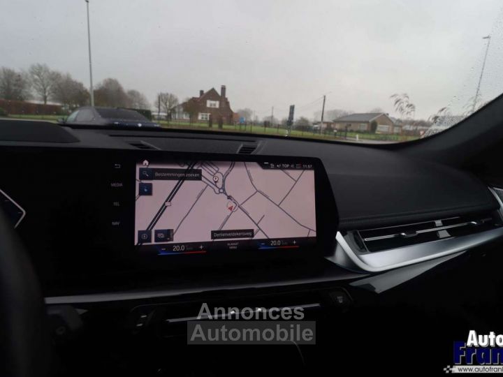 BMW iX1 30 M-SPORT 4X4 TREKHK PANO 360CAM HUD - 32