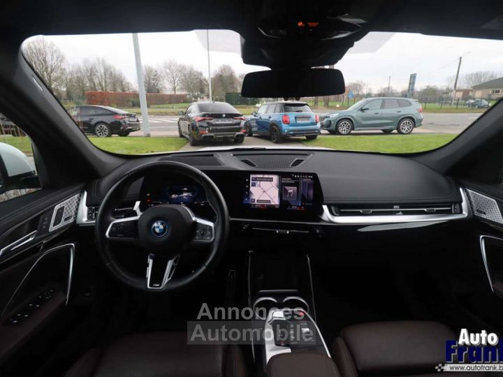 BMW iX1 30 M-SPORT TREKHK 360CAM MEMO HUD 20 - 26