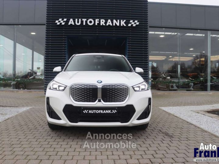 BMW iX1 XDR30 M-SPORT TREKHK MEMO HUD 360CAM - 2