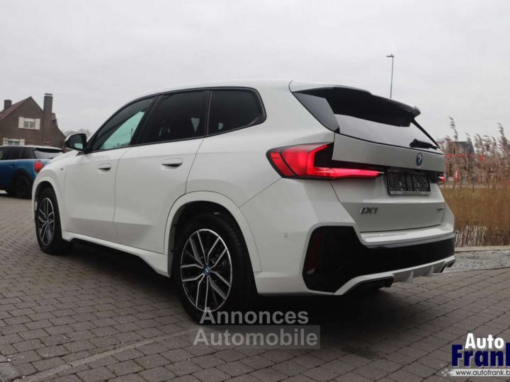 BMW iX1 XDR30 M-SPORT TREKHK MEMO HUD 360CAM - 5