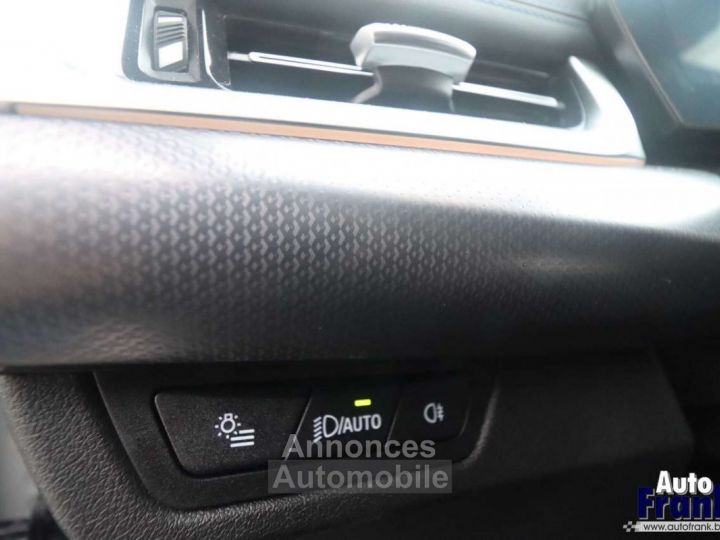 BMW iX1 XDR30 M-SPORT TREKHK MEMO HUD 360CAM - 31