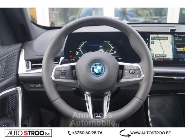 BMW iX1 Xdrive30 M-SPORT ACC PANO BLACKPACK - 12