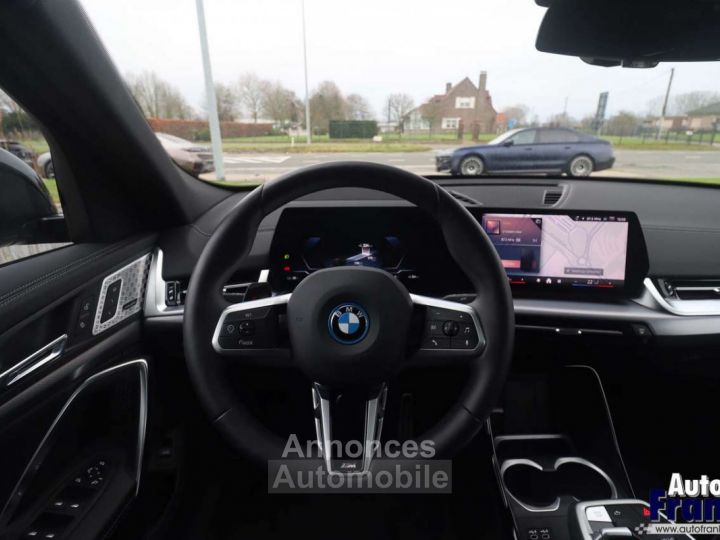 BMW iX2 30 M-SPORT 360 CAM MEMO H&K HUD - 26