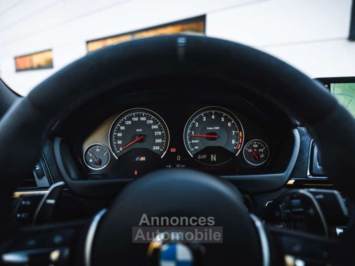 BMW M4 CS Ceramic Brakes Head-Up Carbon - 13