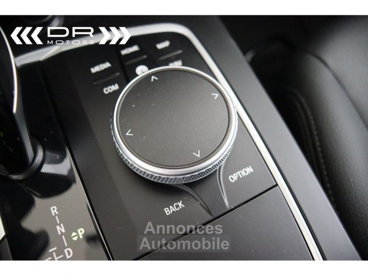 BMW Série 1 116 dA ADVANTAGE BUSINESS - NAVI DAB MIRROR LINK LEDER LIVE COCKPIT PLUS 17.700km!!! - 25