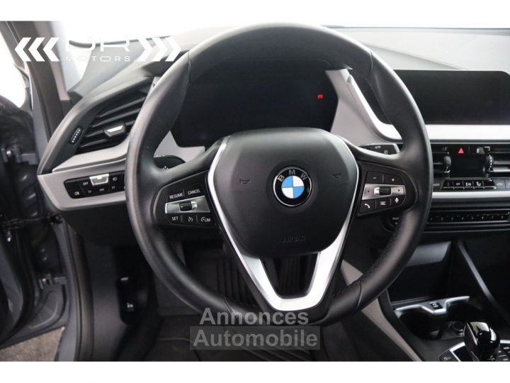 BMW Série 1 116 dA ADVANTAGE BUSINESS - NAVI DAB MIRROR LINK LEDER LIVE COCKPIT PLUS 17.700km!!! - 35