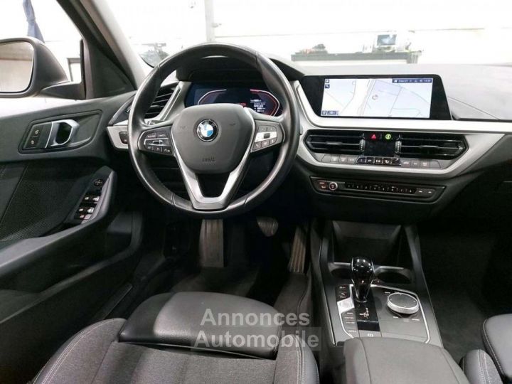 BMW Série 1 118 iA Hatch Sportline - 4