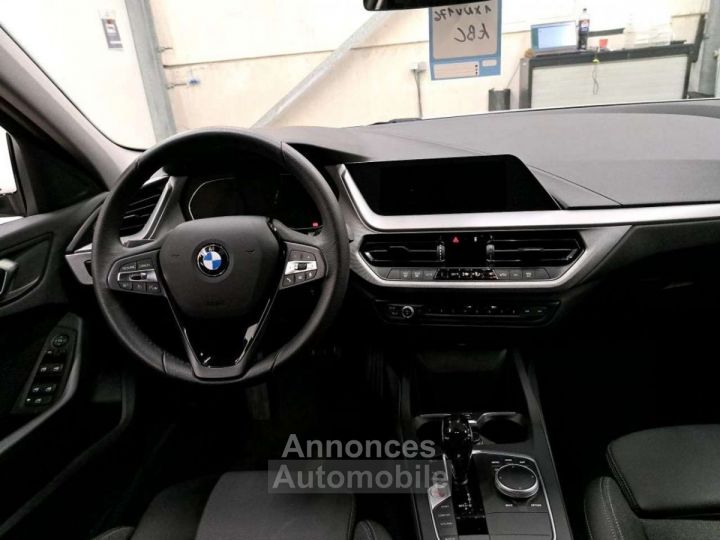 BMW Série 1 118 iA Hatch Sportline - 4