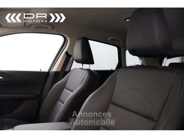 BMW Série 2 Active Tourer  225 xe xDrive - NAVIGATIE LED DAB MIRROR LINK - 43