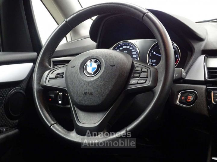 BMW Série 2 Active Tourer 216 d - 6