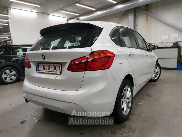 BMW Série 2 Active Tourer 216 d - 3