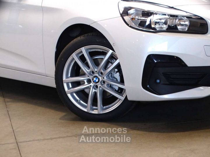 BMW Série 2 Active Tourer 216 d - 5