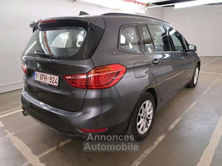 BMW Série 2 Active Tourer 216 d - 5