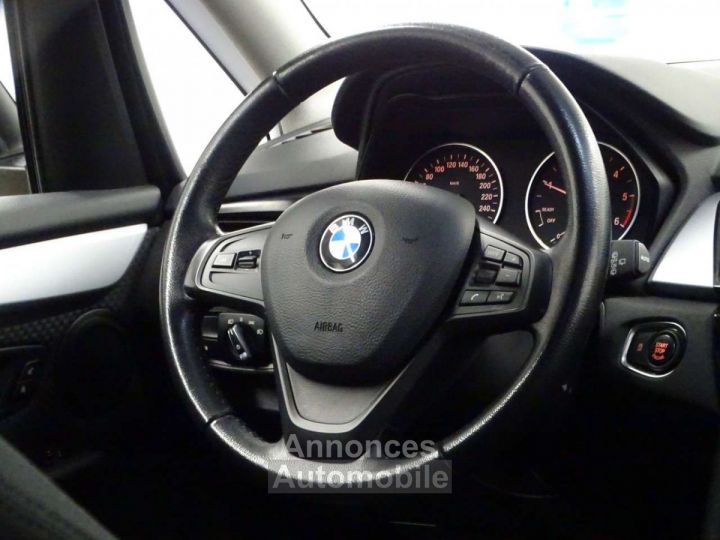 BMW Série 2 Active Tourer 216 d - 5